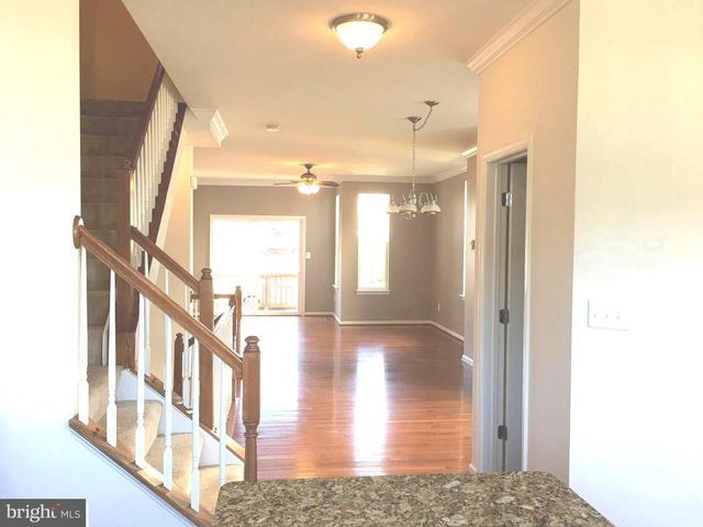 2889 CHINKAPIN OAK LN, Woodbridge, VA 22191