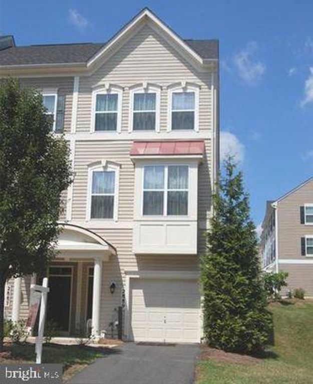 2889 CHINKAPIN OAK LN, Woodbridge, VA 22191
