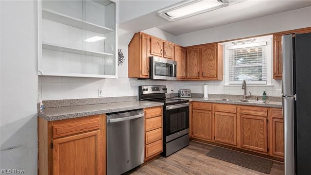 1532 12th Street, Cuyahoga Falls, OH 44223