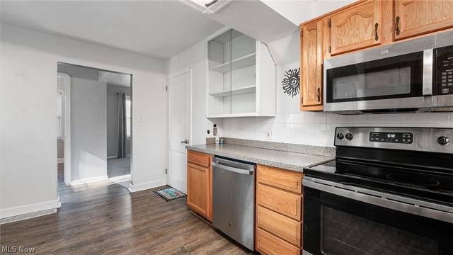 1532 12th Street, Cuyahoga Falls, OH 44223