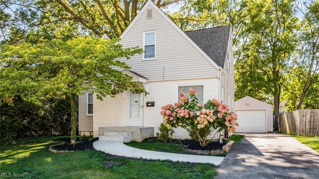 1532 12th Street, Cuyahoga Falls, OH 44223