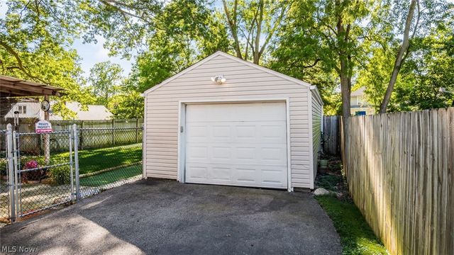 1532 12th Street, Cuyahoga Falls, OH 44223