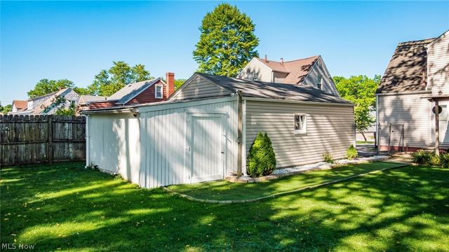 1532 12th Street, Cuyahoga Falls, OH 44223