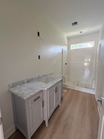 4344 Mineola Ave., Little River, SC 29566