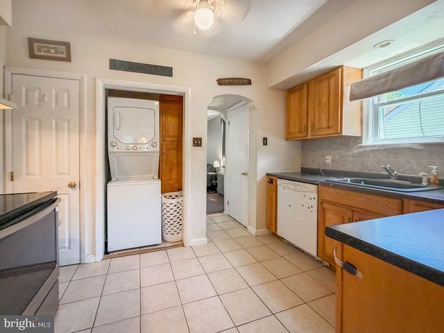 1157 NESHAMINY, Feasterville Trevose, PA 19053