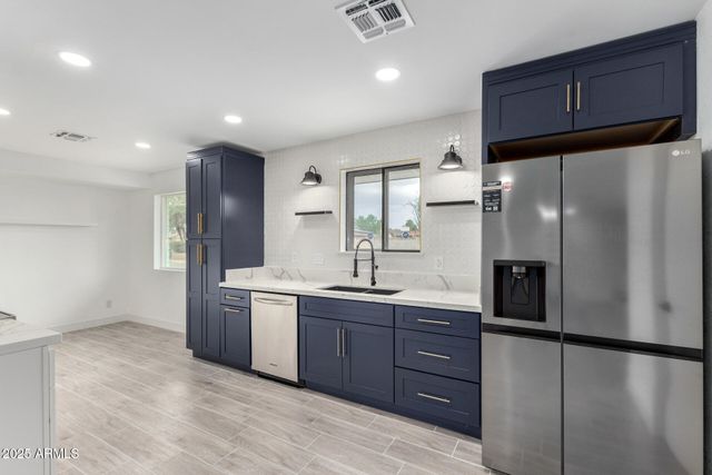 8104 N 45TH Avenue, Glendale, AZ 85302