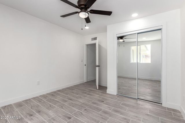 8104 N 45TH Avenue, Glendale, AZ 85302