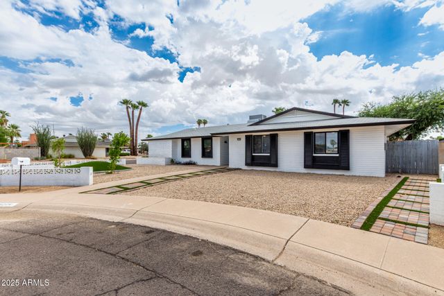 8104 N 45TH Avenue, Glendale, AZ 85302