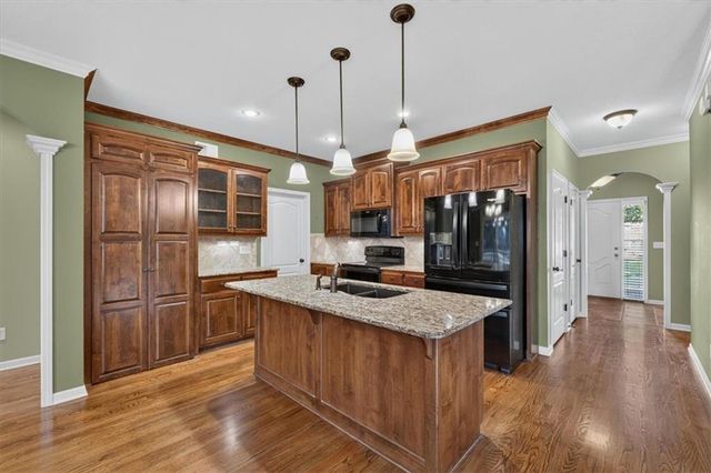 4776 SW Leafwing Drive, Lee's Summit, MO 64082