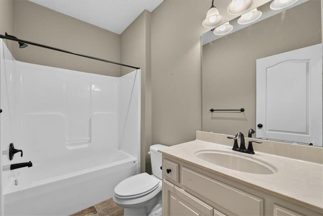 4776 SW Leafwing Drive, Lee's Summit, MO 64082
