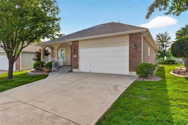 4776 SW Leafwing Drive, Lee's Summit, MO 64082