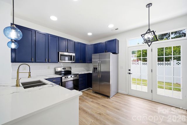 14237 Tamarack Drive, Charlotte, NC 28278