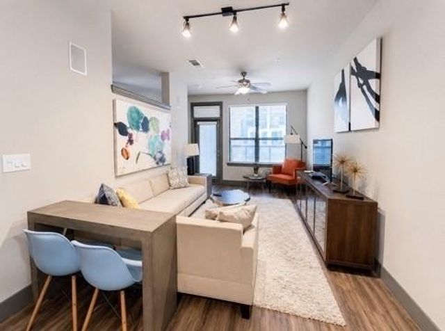2910 Milam St Street 1421, Houston, TX 77006