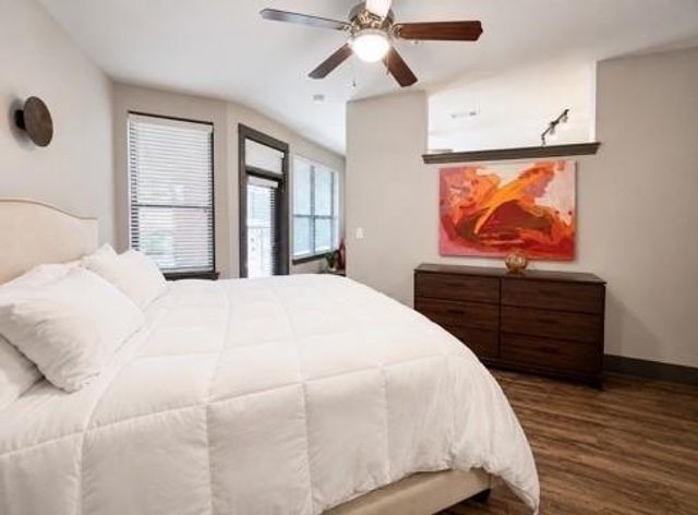2910 Milam St Street 1421, Houston, TX 77006