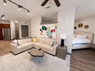 2910 Milam St Street 1421, Houston, TX 77006