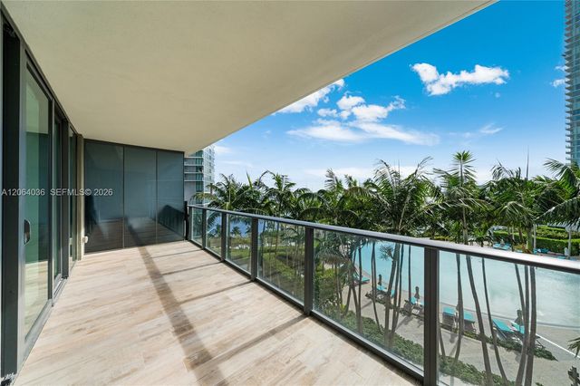650 NE 32nd St 802, Miami, FL 33137