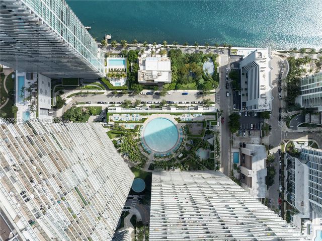 650 NE 32nd St 802, Miami, FL 33137
