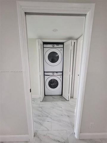 903 Cypress Ter 205, Pompano Beach, FL 33069