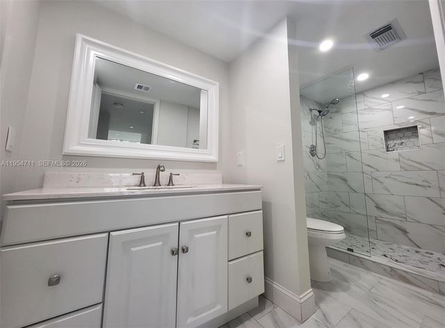 903 Cypress Ter 205, Pompano Beach, FL 33069