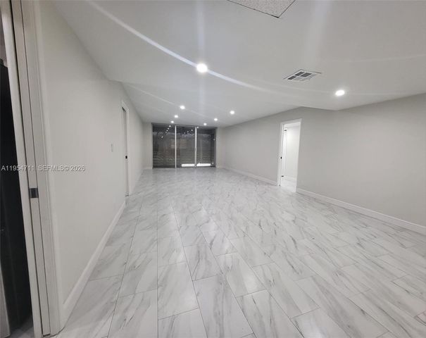 903 Cypress Ter 205, Pompano Beach, FL 33069