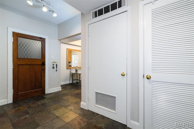 6636 San Bonita Avenue 1E, Clayton, MO 63105