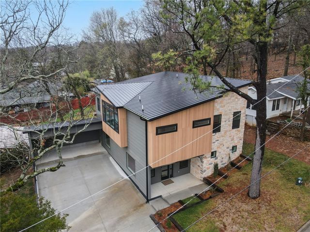 567 S Blair, Fayetteville, AR 72701