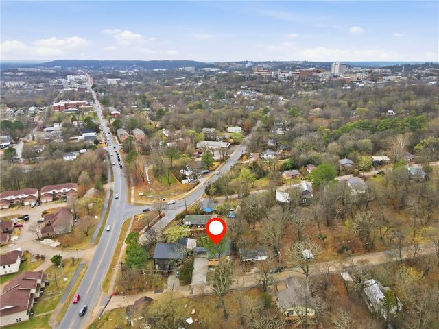 567 S Blair, Fayetteville, AR 72701