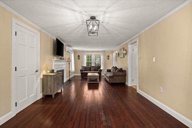 155 Commonwealth Ave, Attleboro, MA 02703