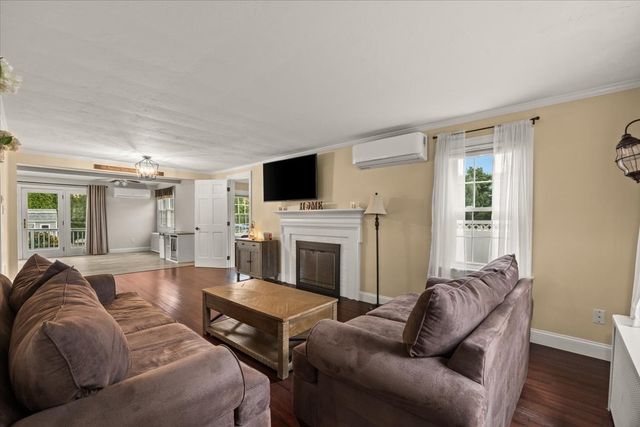 155 Commonwealth Ave, Attleboro, MA 02703