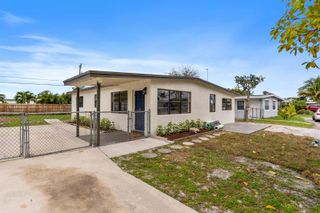 2415 Lewis, West Palm Beach, FL 33415