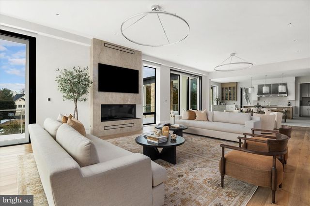 1306 BALLANTRAE CT, Mclean, VA 22101