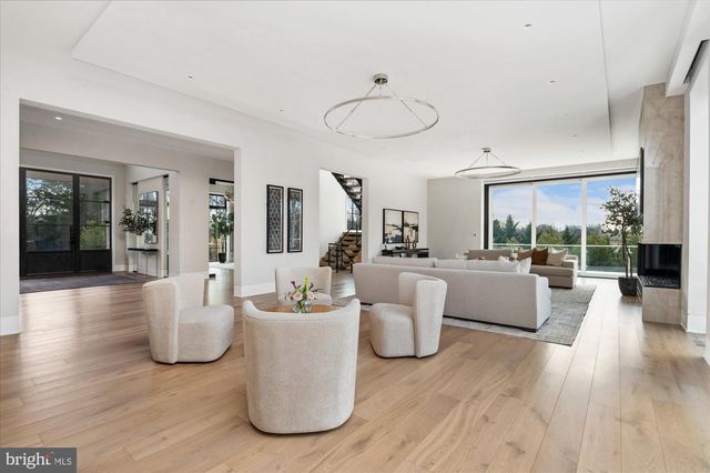 1306 BALLANTRAE CT, Mclean, VA 22101