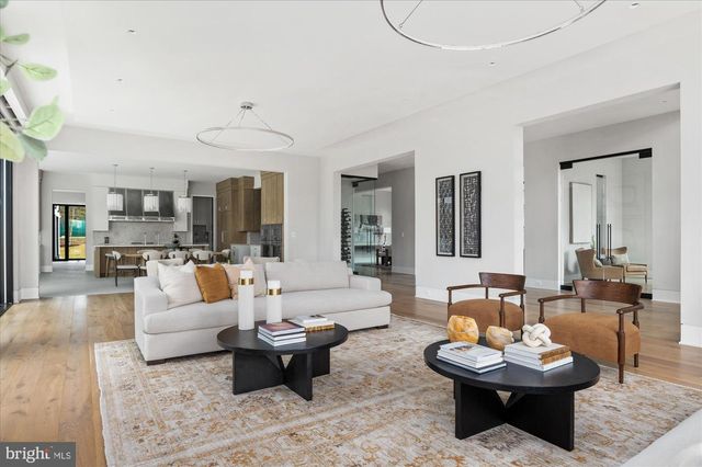 1306 BALLANTRAE CT, Mclean, VA 22101