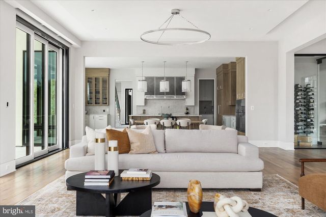 1306 BALLANTRAE CT, Mclean, VA 22101