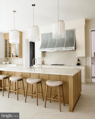 1306 BALLANTRAE CT, Mclean, VA 22101