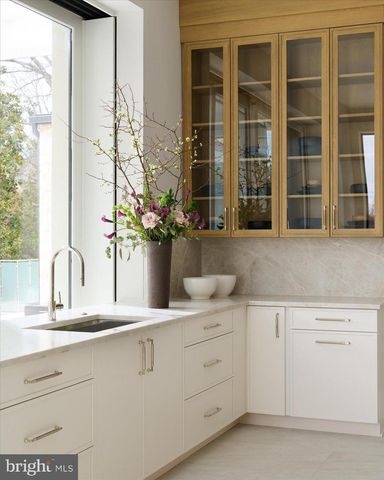 1306 BALLANTRAE CT, Mclean, VA 22101