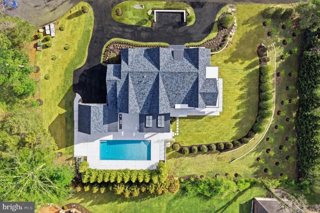 1306 BALLANTRAE CT, Mclean, VA 22101