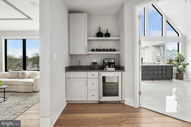 1306 BALLANTRAE CT, Mclean, VA 22101