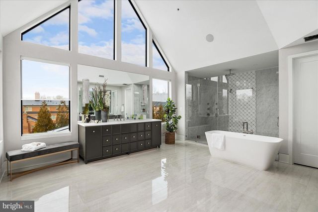 1306 BALLANTRAE CT, Mclean, VA 22101