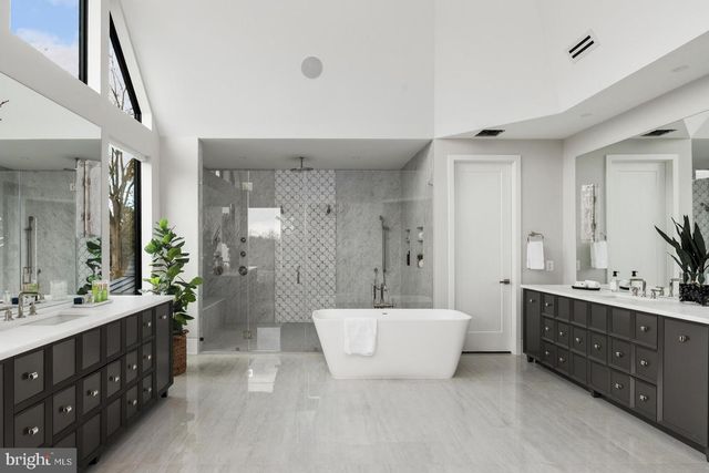 1306 BALLANTRAE CT, Mclean, VA 22101