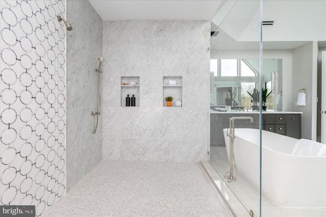 1306 BALLANTRAE CT, Mclean, VA 22101