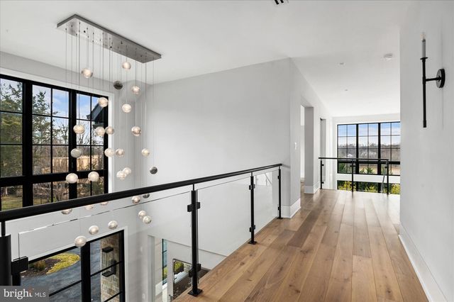 1306 BALLANTRAE CT, Mclean, VA 22101