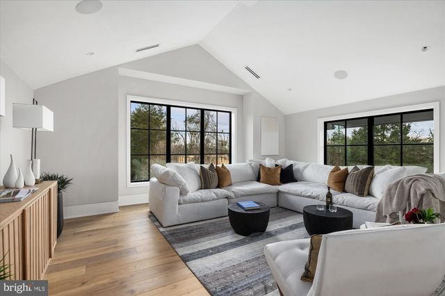 1306 BALLANTRAE CT, Mclean, VA 22101