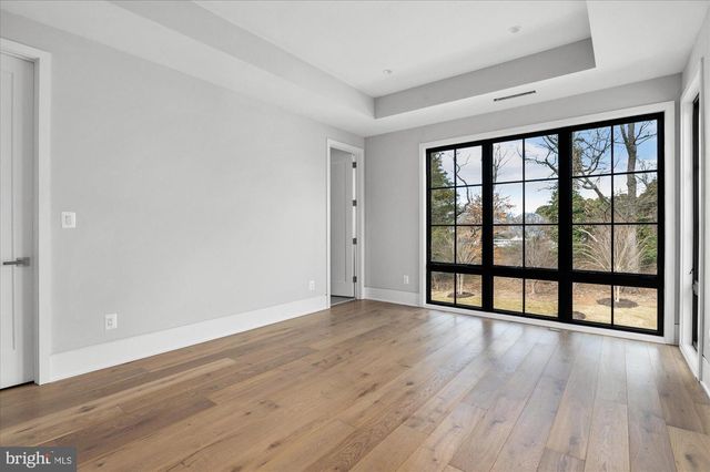 1306 BALLANTRAE CT, Mclean, VA 22101