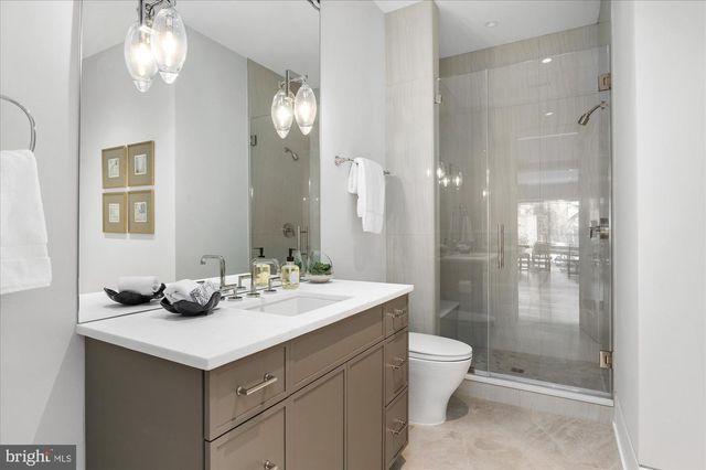 1306 BALLANTRAE CT, Mclean, VA 22101