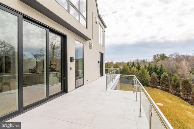 1306 BALLANTRAE CT, Mclean, VA 22101