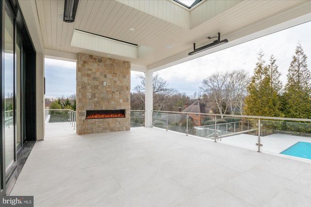 1306 BALLANTRAE CT, Mclean, VA 22101