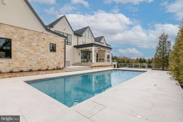 1306 BALLANTRAE CT, Mclean, VA 22101