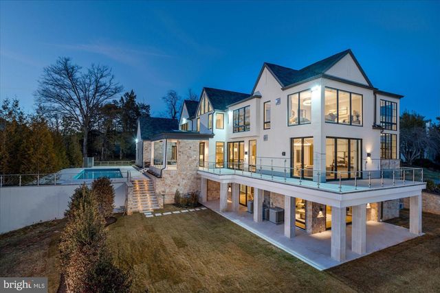 1306 BALLANTRAE CT, Mclean, VA 22101