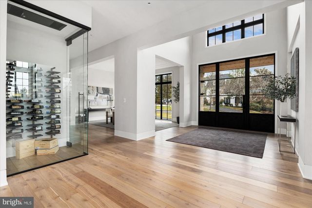 1306 BALLANTRAE CT, Mclean, VA 22101